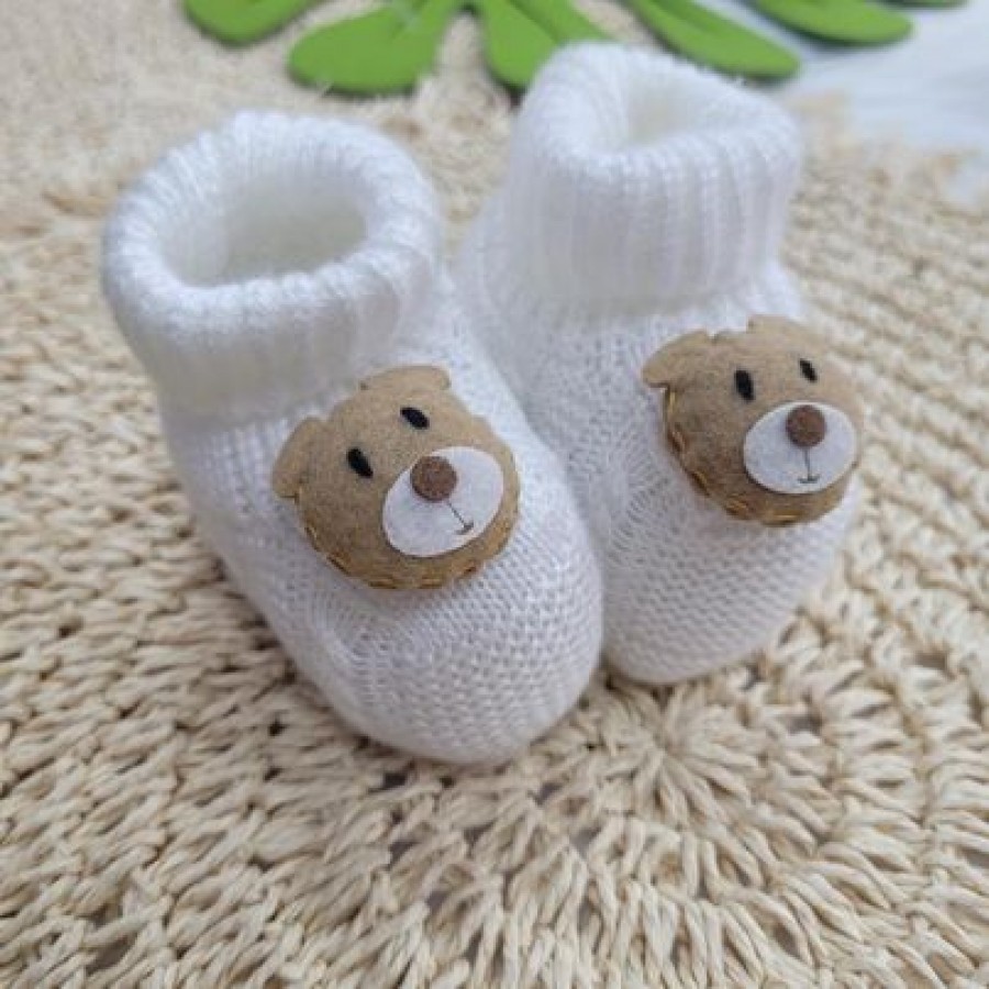  Sapatinho de linha  Ursinho Branco